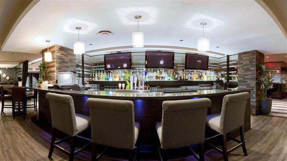 Holiday Inn Hotel & Suites Surrey East - Cloverdale By Ihg Dış mekan fotoğraf